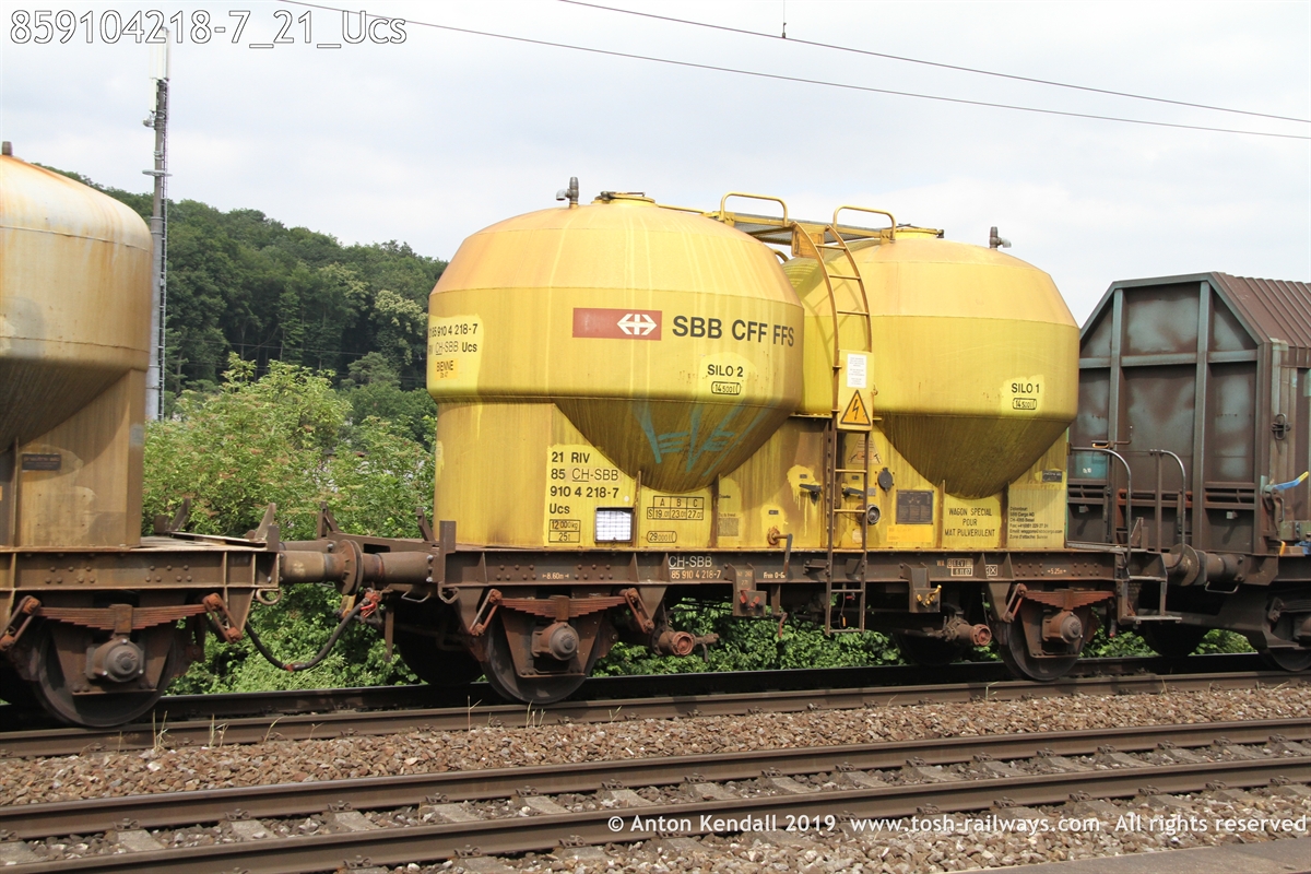 859104218-7_21_Ucs.JPG